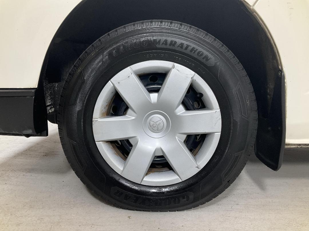 Photo '10' of Toyota Hiace Photo '10' of Toyota Hiace