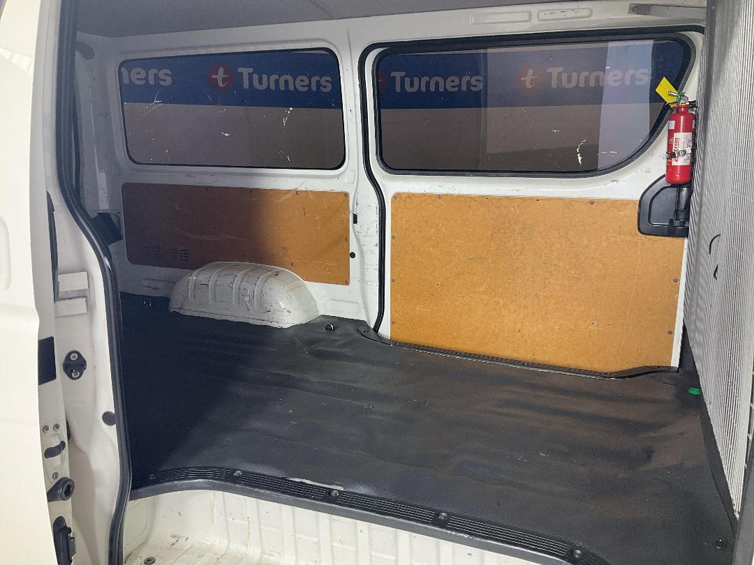 Photo '20' of Toyota Hiace Photo '20' of Toyota Hiace