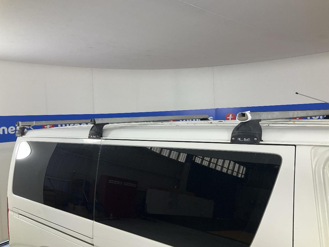 Photo '26' of Toyota Hiace Photo '26' of Toyota Hiace