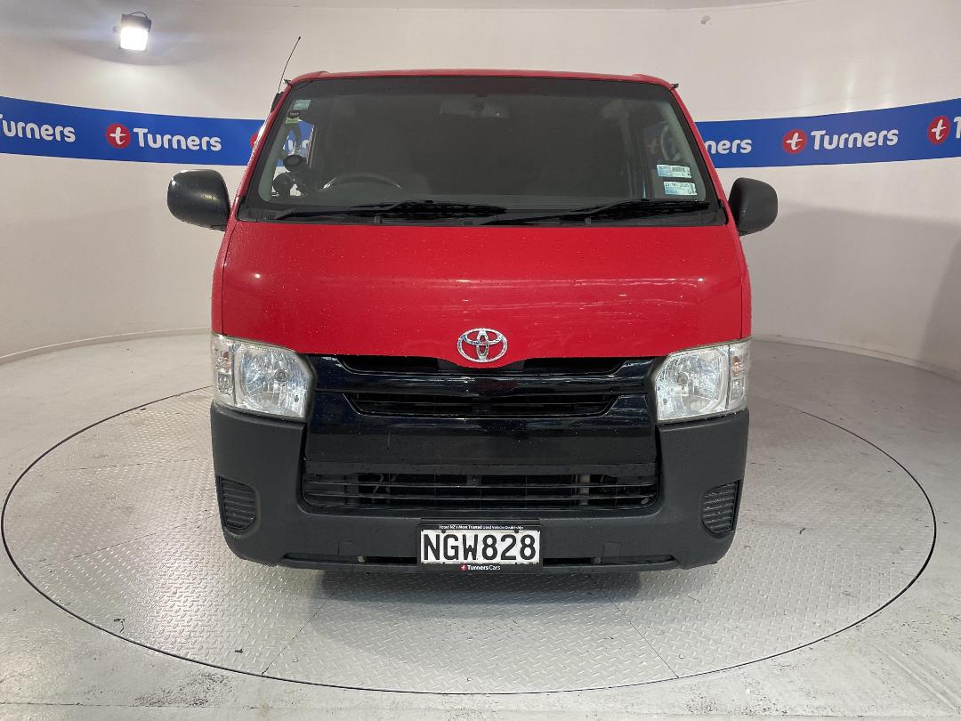 Photo '2' of Toyota Hiace