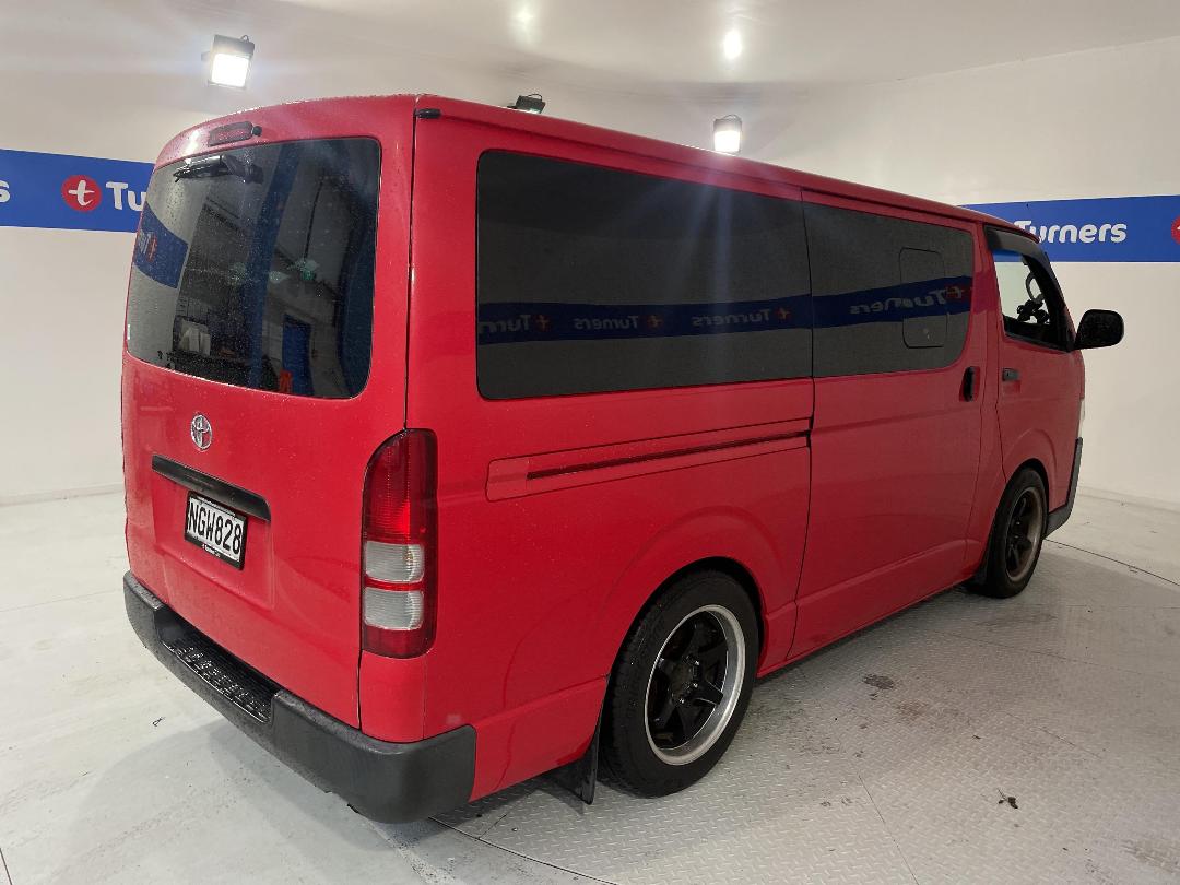 Photo '7' of Toyota Hiace