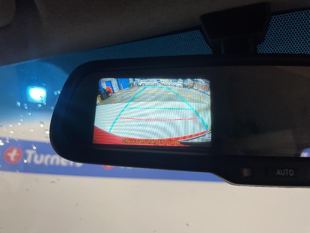 Photo '27' of Toyota Hiace