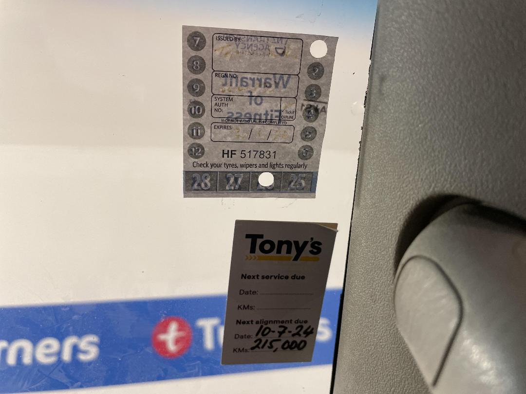 Photo '31' of Toyota Hiace