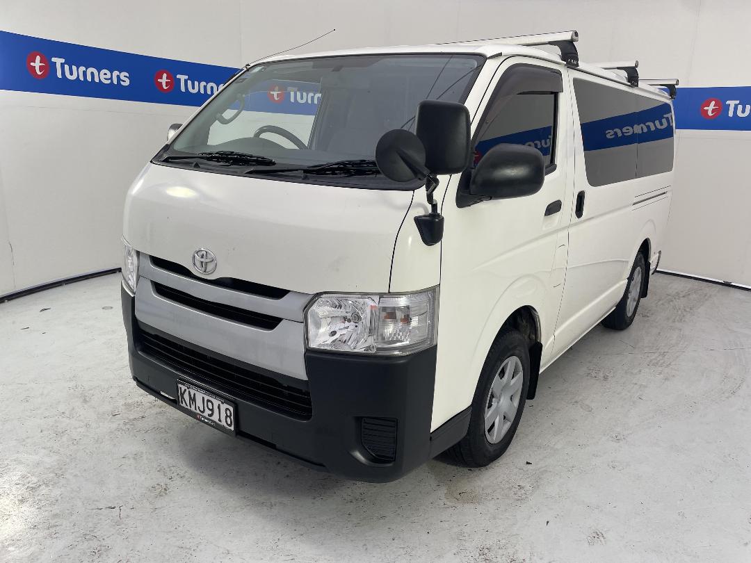 Photo '4' of Toyota Hiace