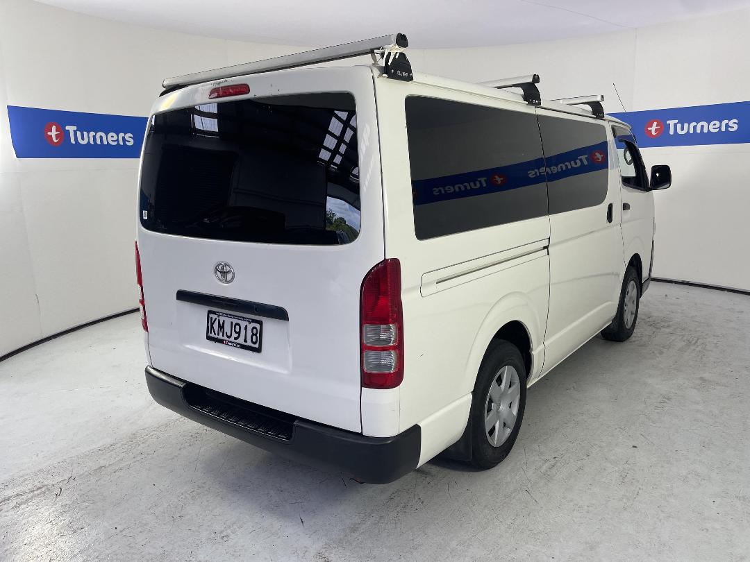 Photo '7' of Toyota Hiace