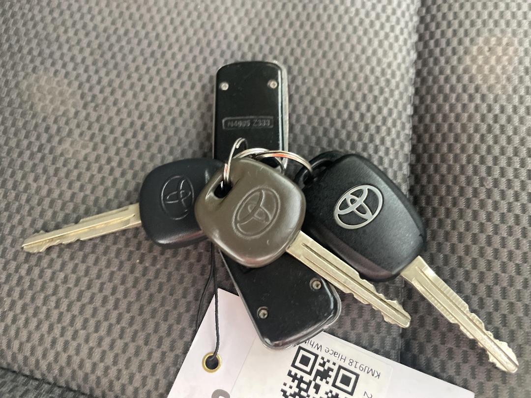 Photo '22' of Toyota Hiace