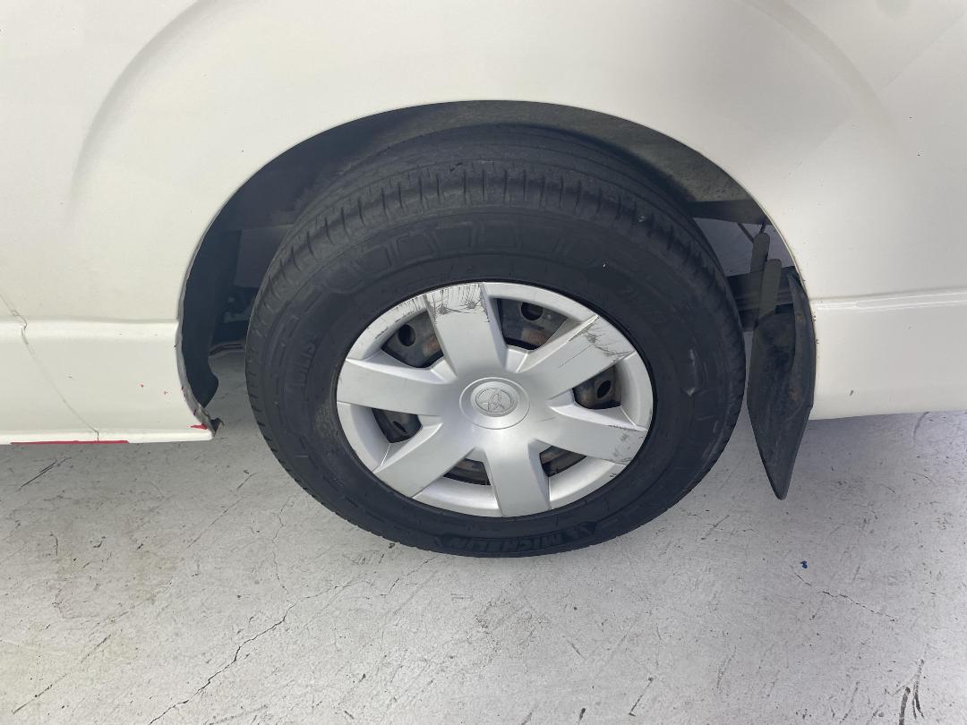 Photo '11' of Toyota Hiace