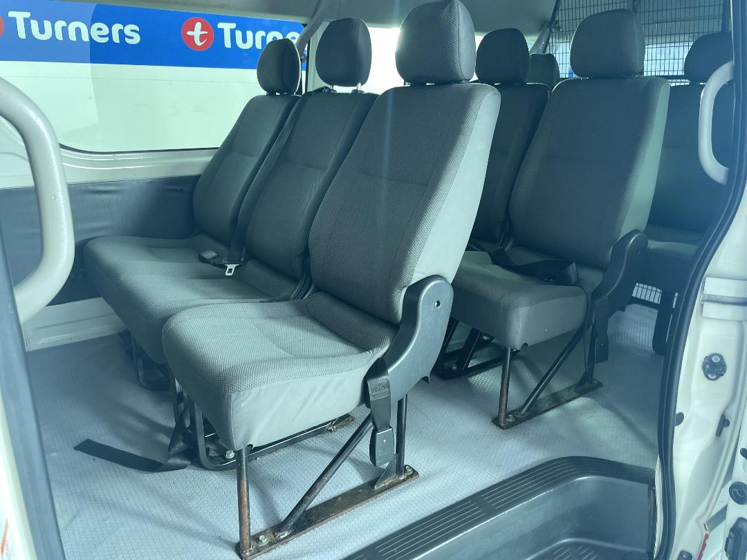 Photo '19' of Toyota Hiace