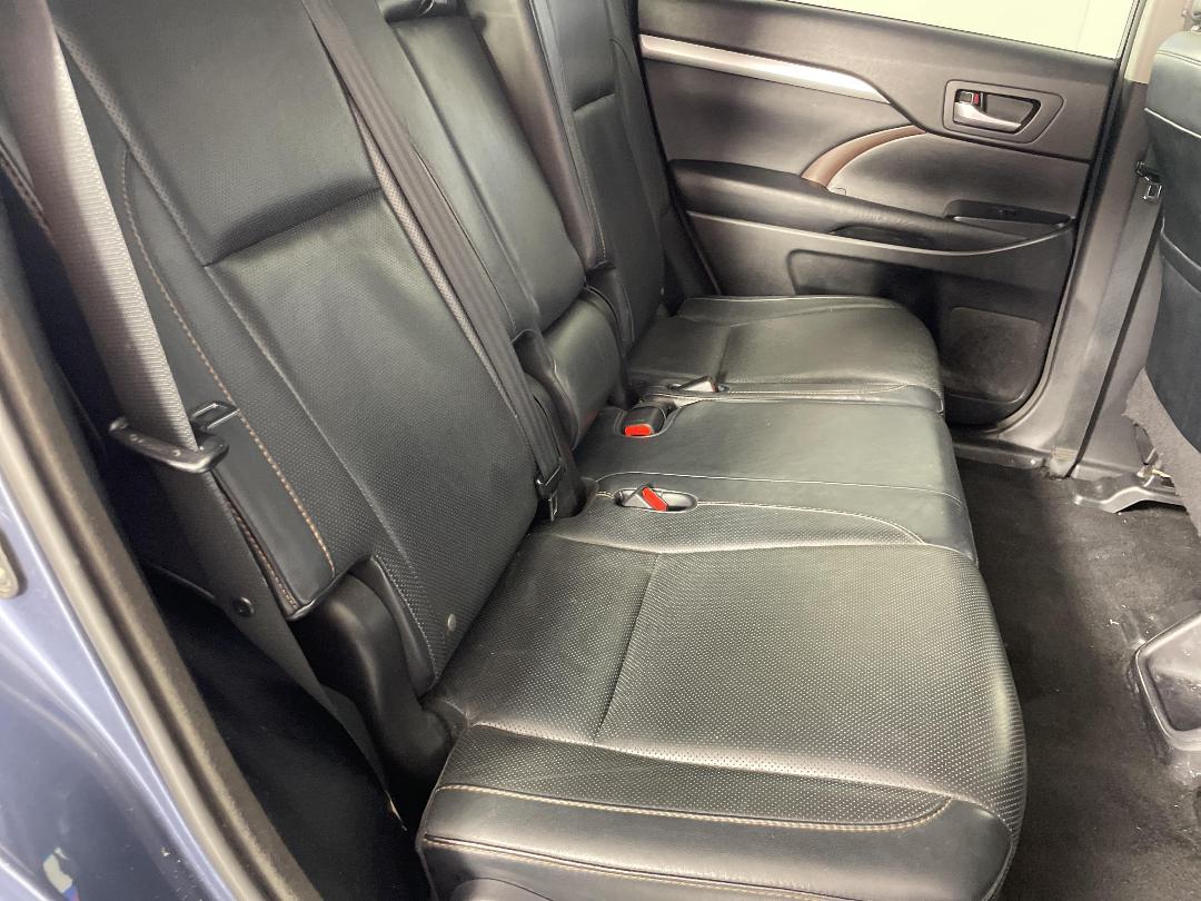 Photo '20' of Toyota Highlander