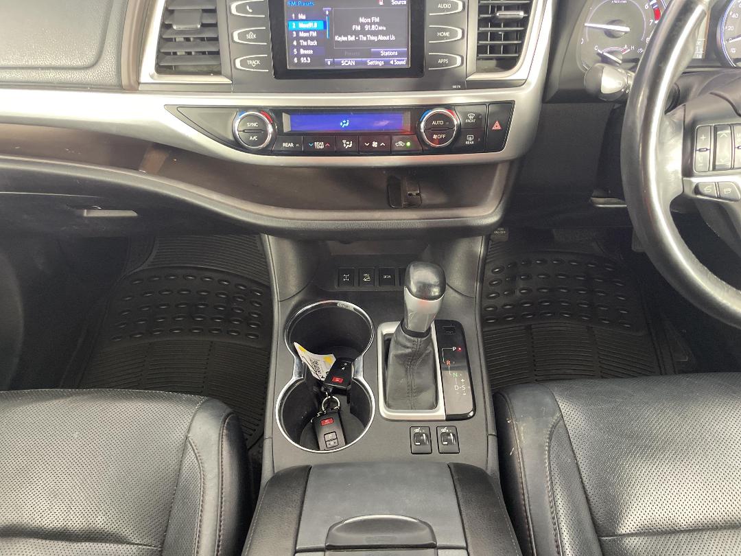 Photo '18' of Toyota Highlander