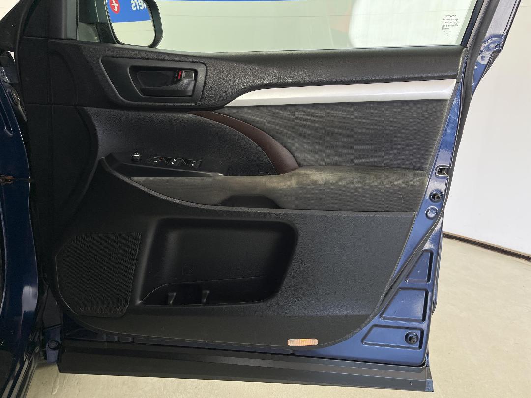 Photo '15' of Toyota Highlander