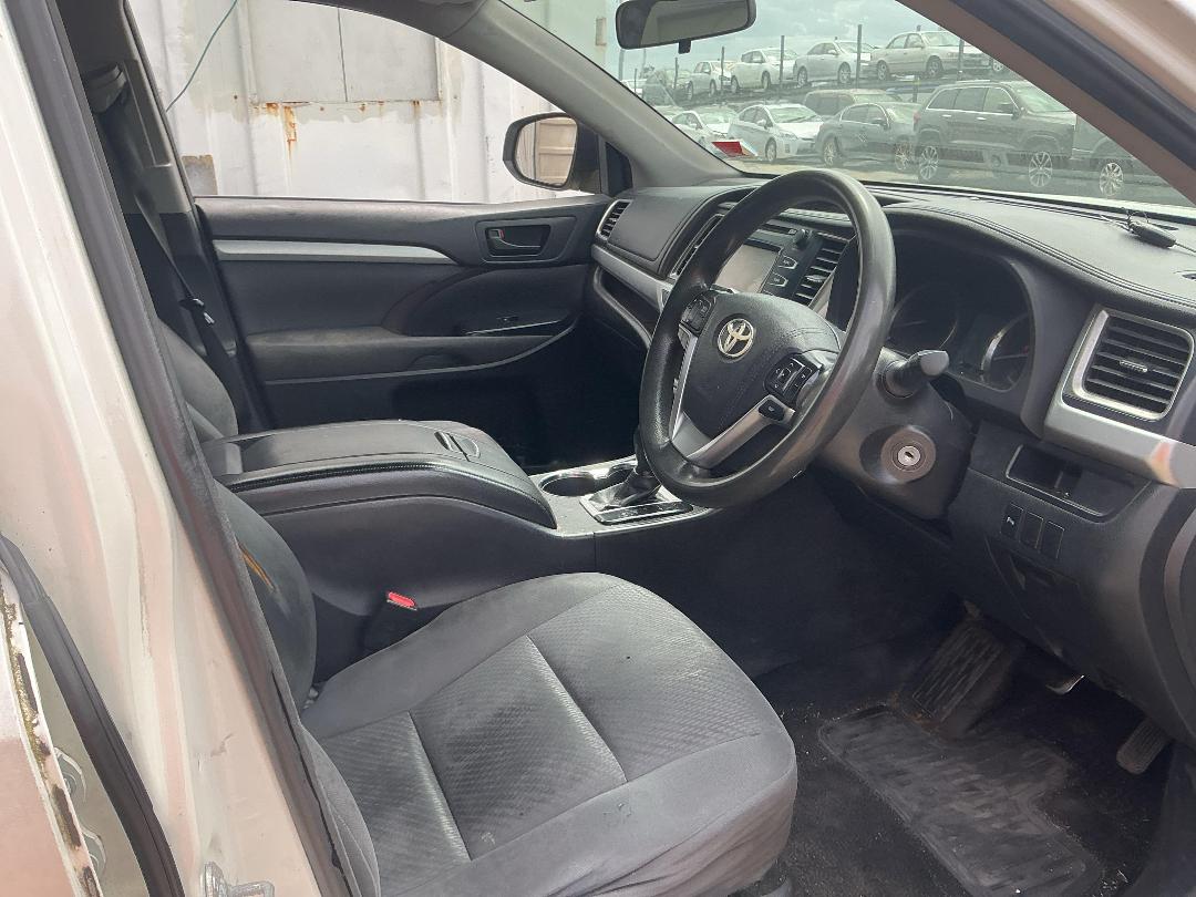 Photo '7' of Toyota Highlander GX