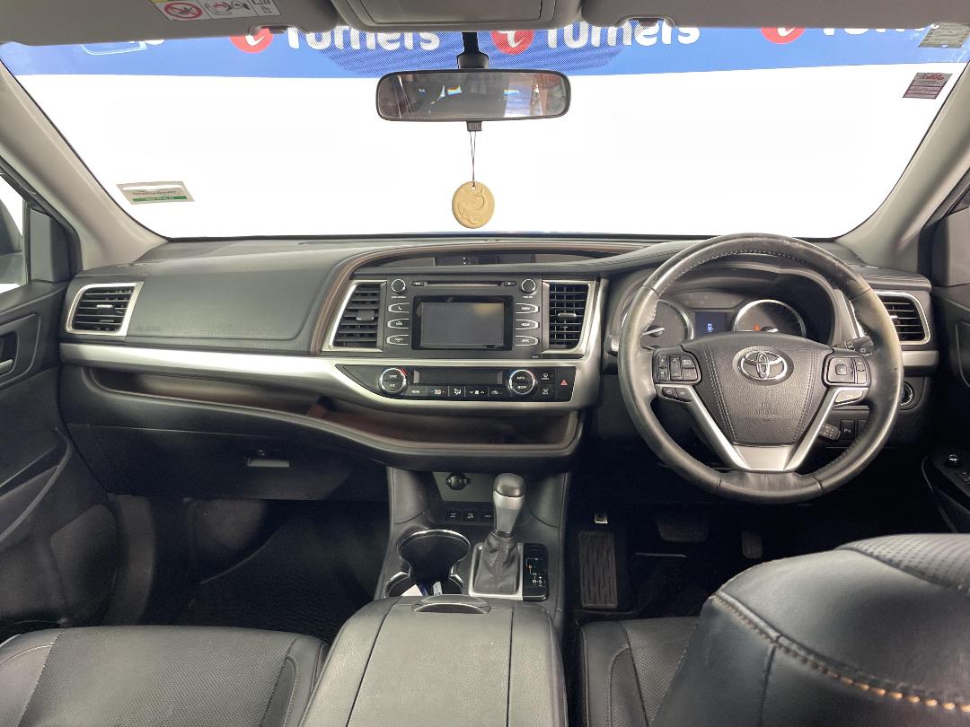 Photo '17' of Toyota Highlander