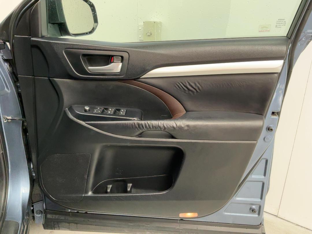 Photo '15' of Toyota Highlander