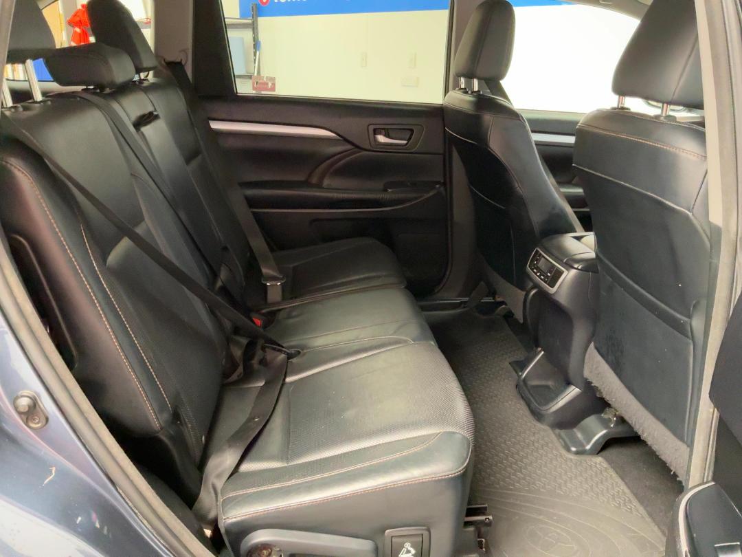 Photo '20' of Toyota Highlander