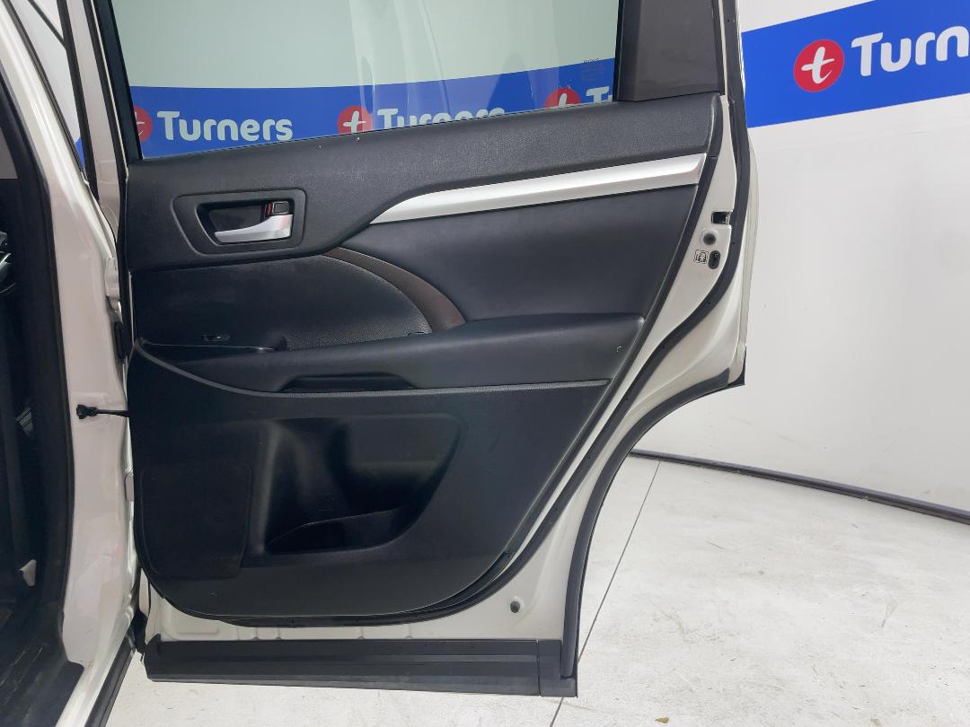 Photo '19' of Toyota Highlander