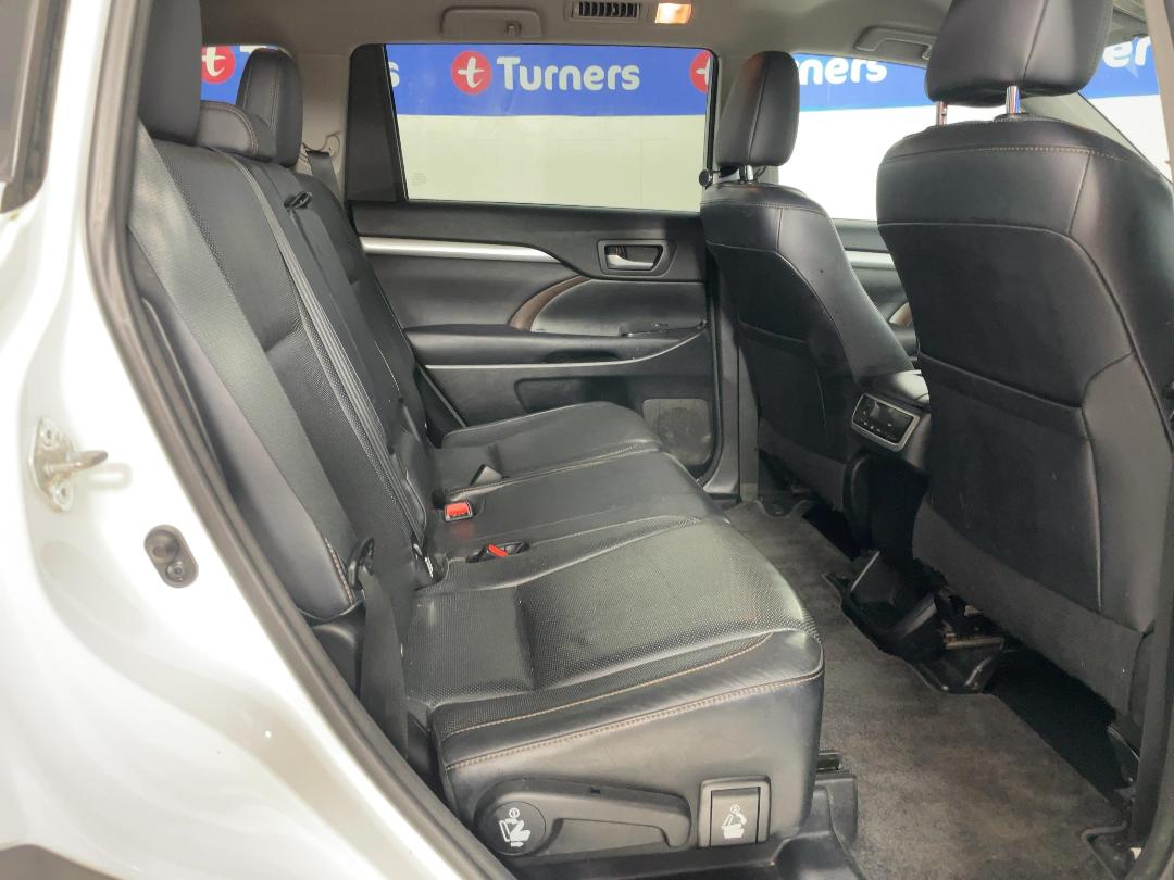 Photo '20' of Toyota Highlander