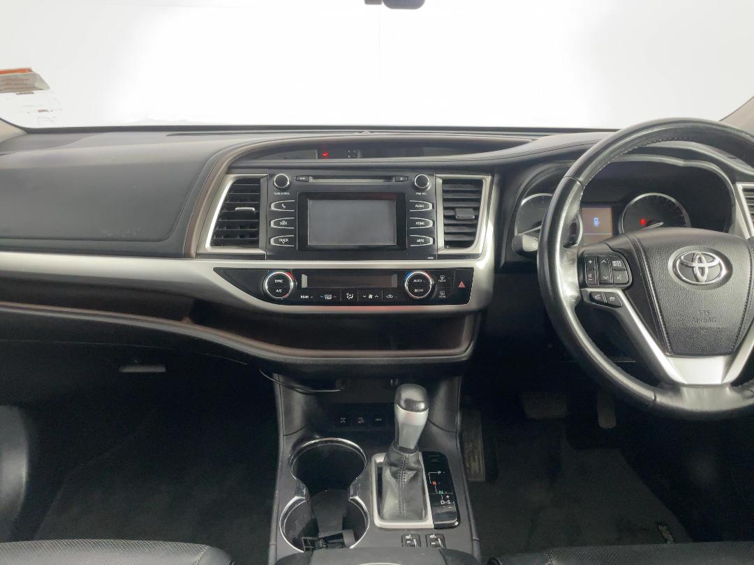 Photo '17' of Toyota Highlander