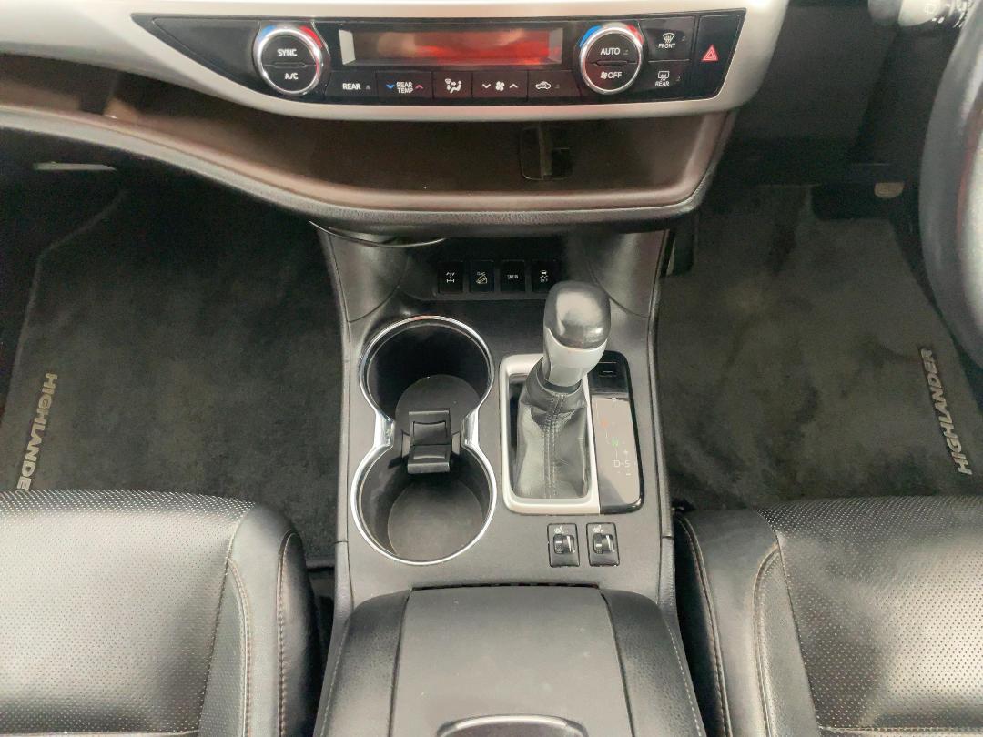 Photo '18' of Toyota Highlander