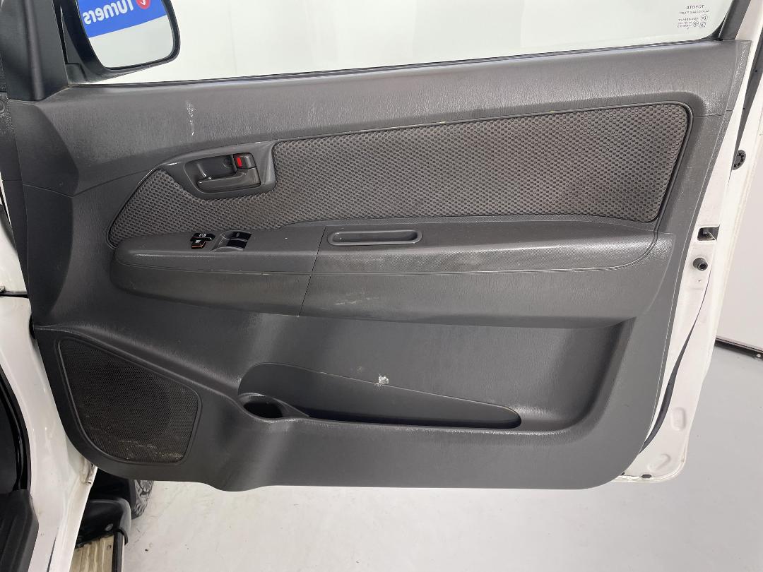 Photo '15' of Toyota Hilux