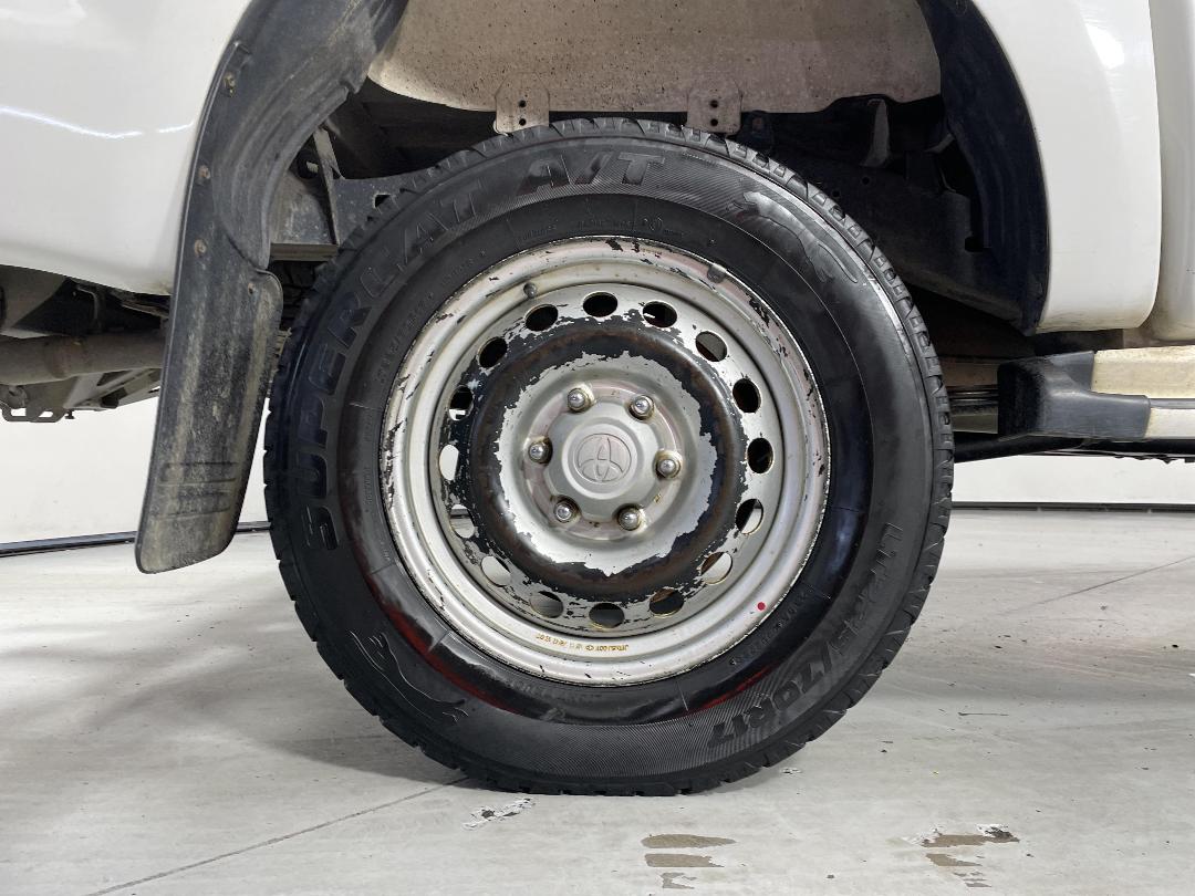 Photo '12' of Toyota Hilux