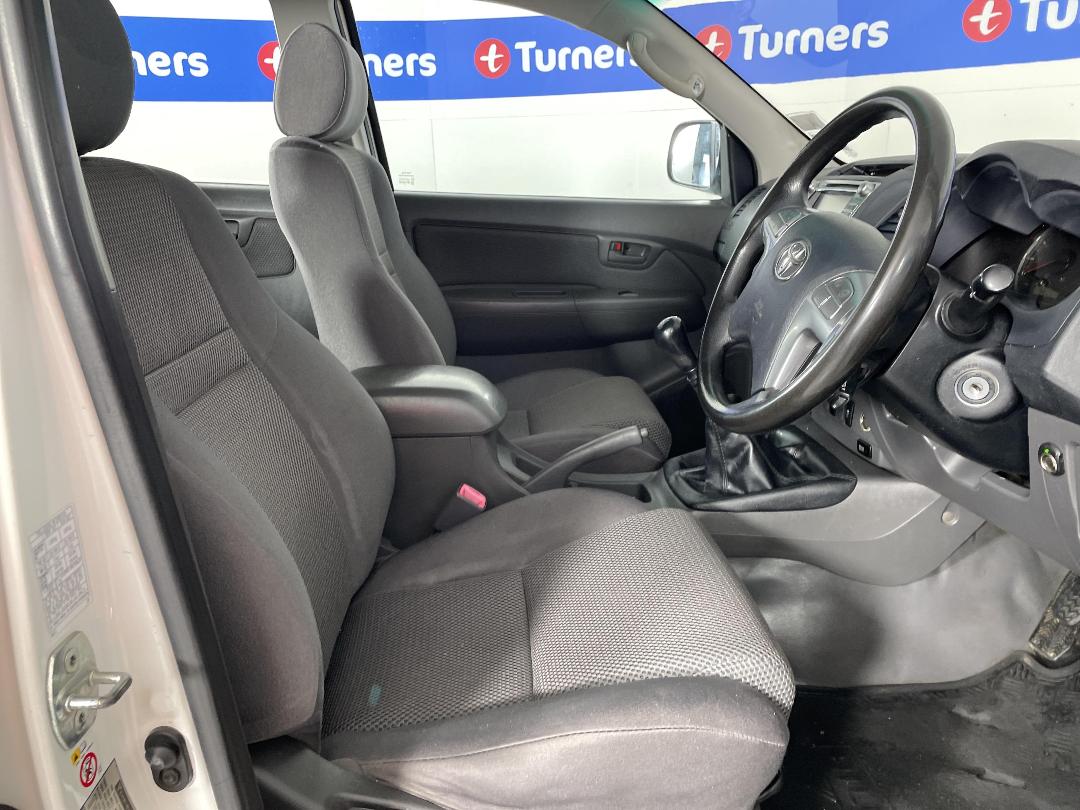 Photo '16' of Toyota Hilux