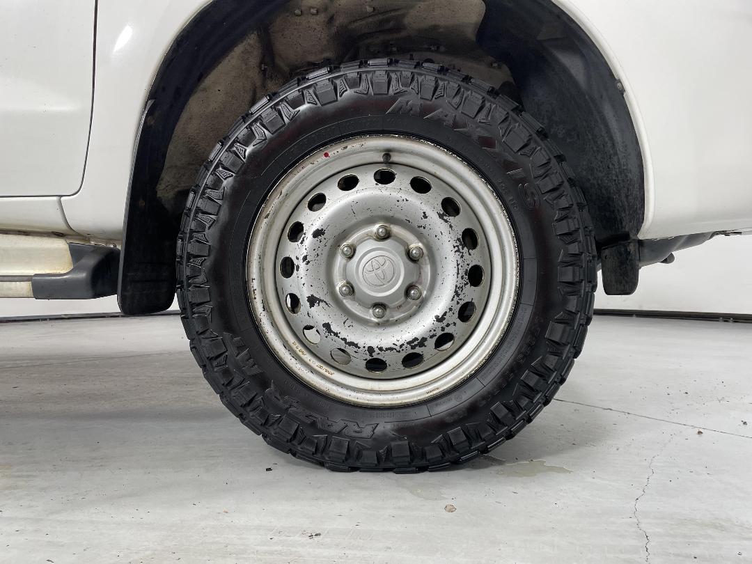 Photo '9' of Toyota Hilux