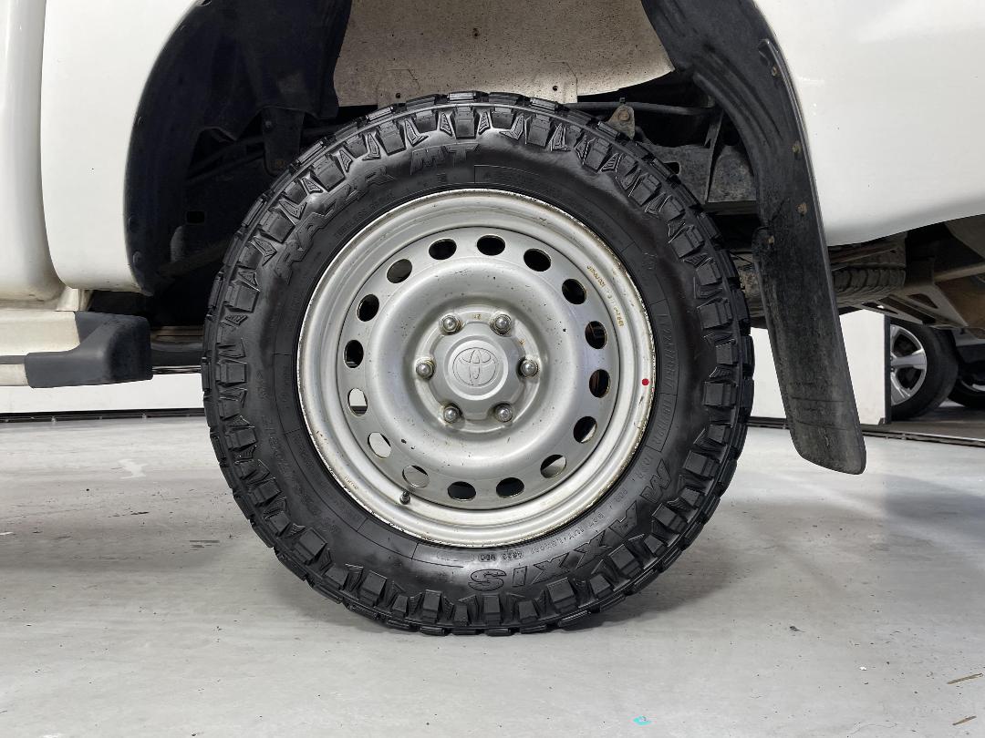 Photo '11' of Toyota Hilux