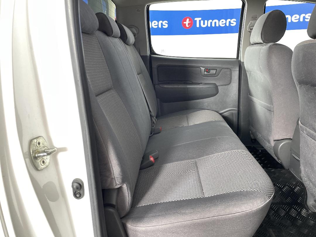 Photo '20' of Toyota Hilux