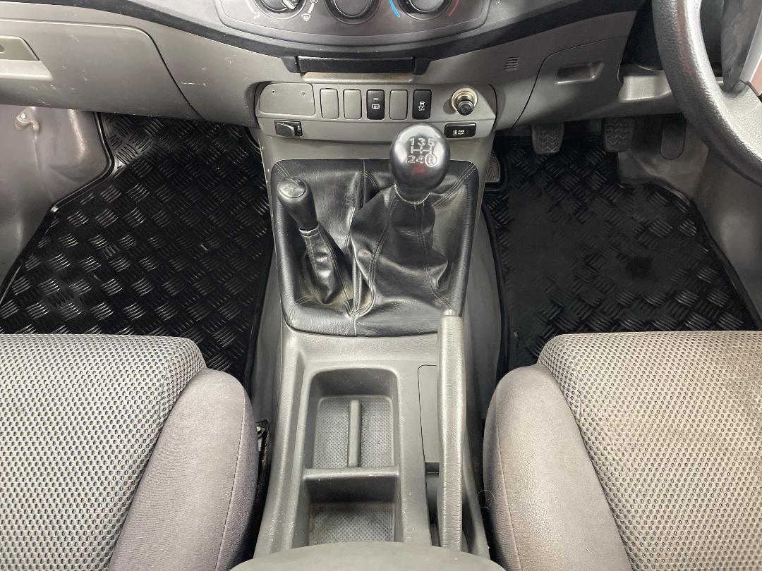 Photo '18' of Toyota Hilux