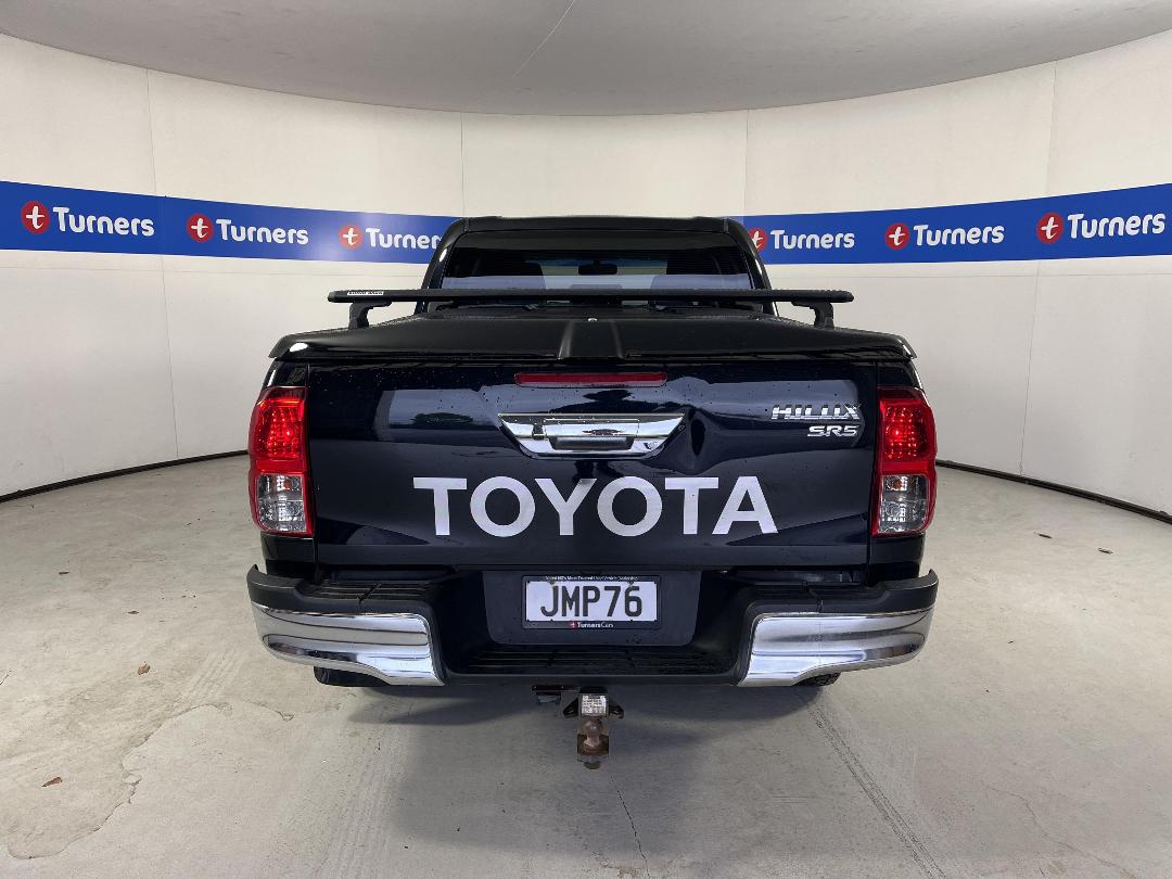 Photo '6' of Toyota Hilux