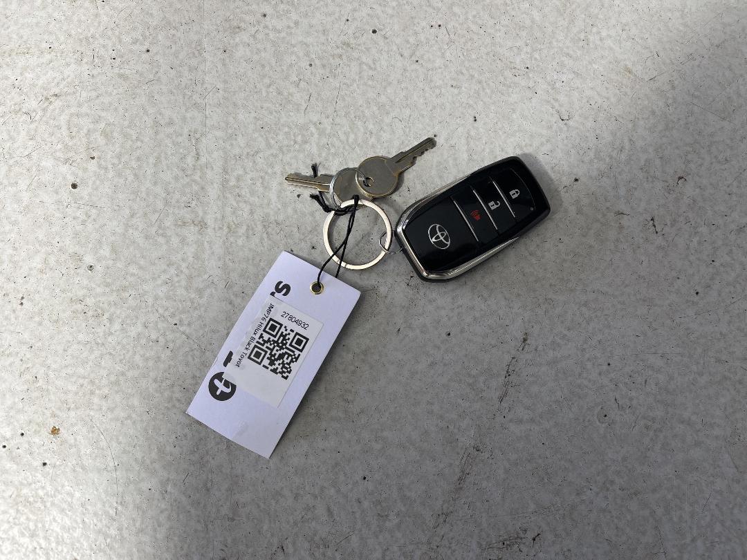 Photo '21' of Toyota Hilux