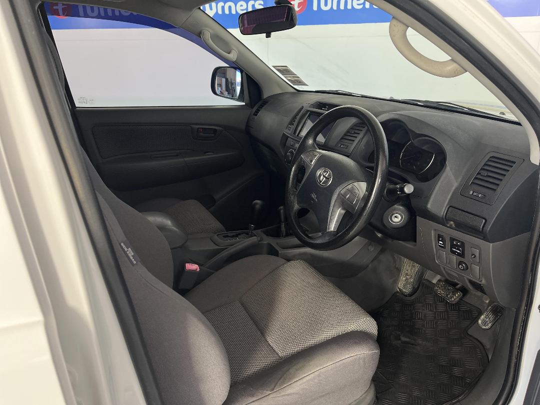 Photo '16' of Toyota Hilux Photo '16' of Toyota Hilux