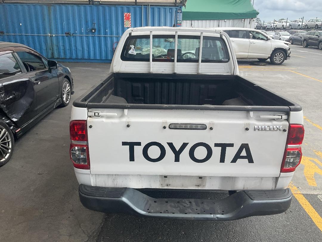 Photo '11' of Toyota Hilux TD DC Photo '11' of Toyota Hilux TD DC