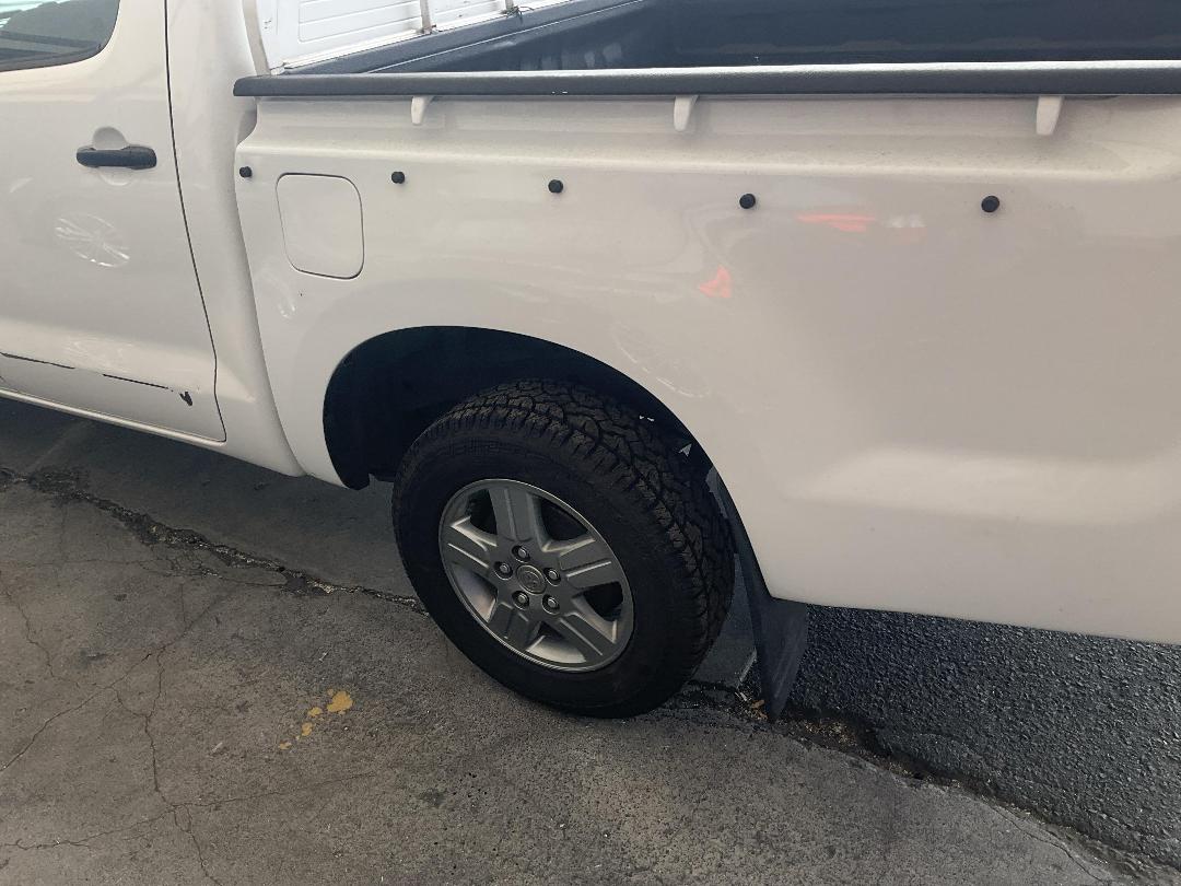 Photo '10' of Toyota Hilux TD DC Photo '10' of Toyota Hilux TD DC