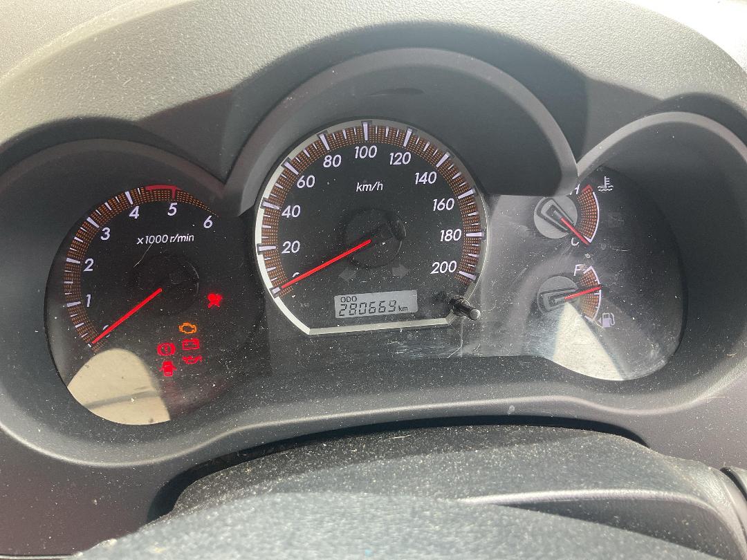 Photo '18' of Toyota Hilux TD DC Photo '18' of Toyota Hilux TD DC