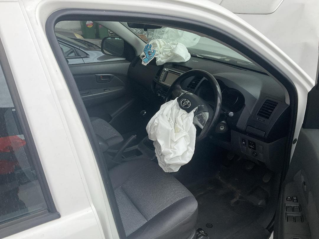 Photo '20' of Toyota Hilux TD DC Photo '20' of Toyota Hilux TD DC