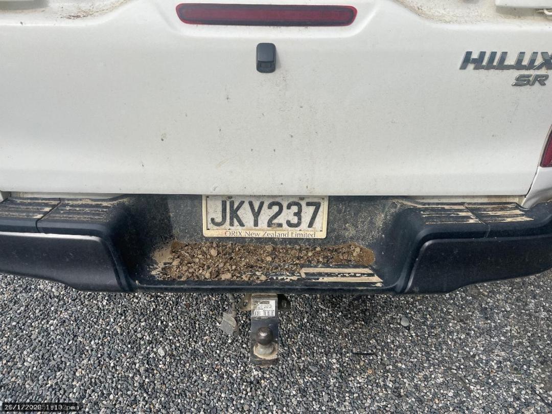 Photo '5' of Toyota Hilux SR TD DC Photo '5' of Toyota Hilux SR TD DC