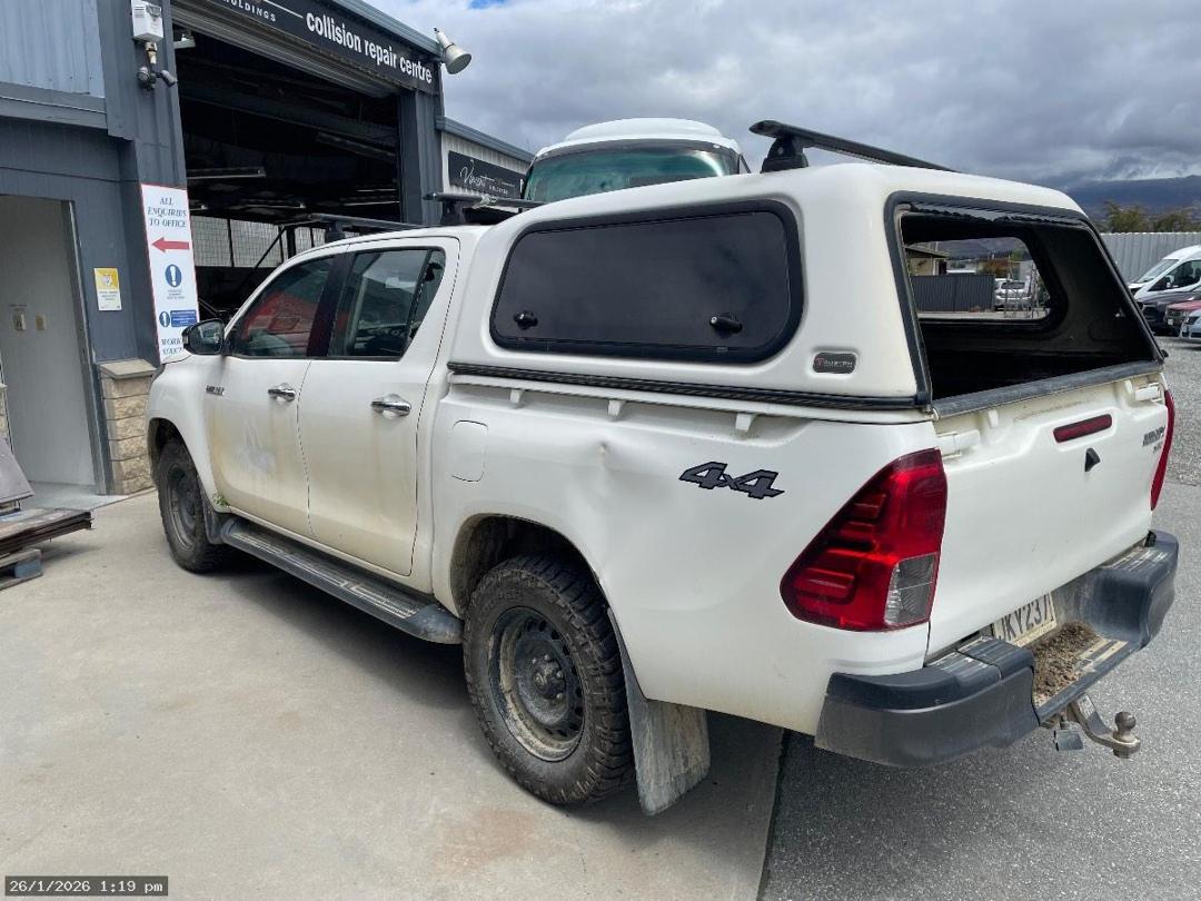 Photo '6' of Toyota Hilux SR TD DC Photo '6' of Toyota Hilux SR TD DC