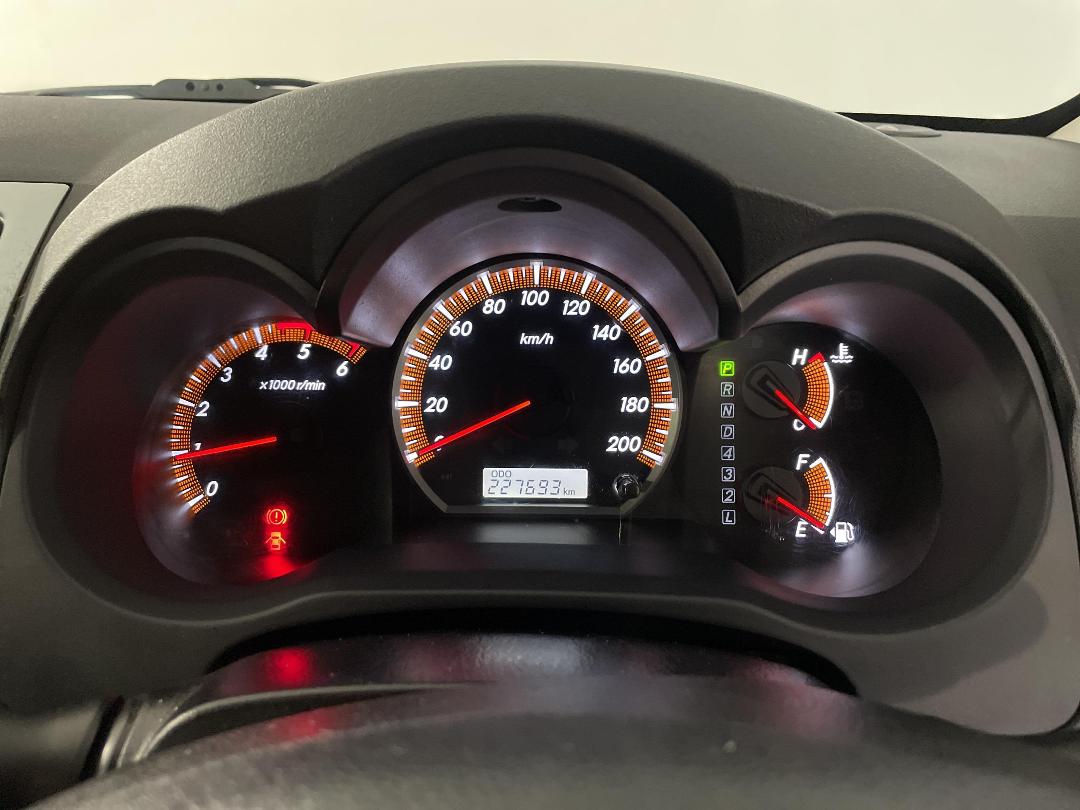 Photo '21' of Toyota Hilux