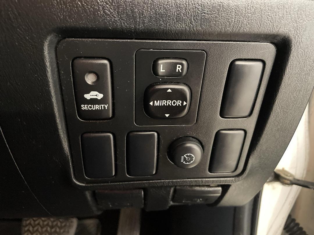 Photo '24' of Toyota Hilux