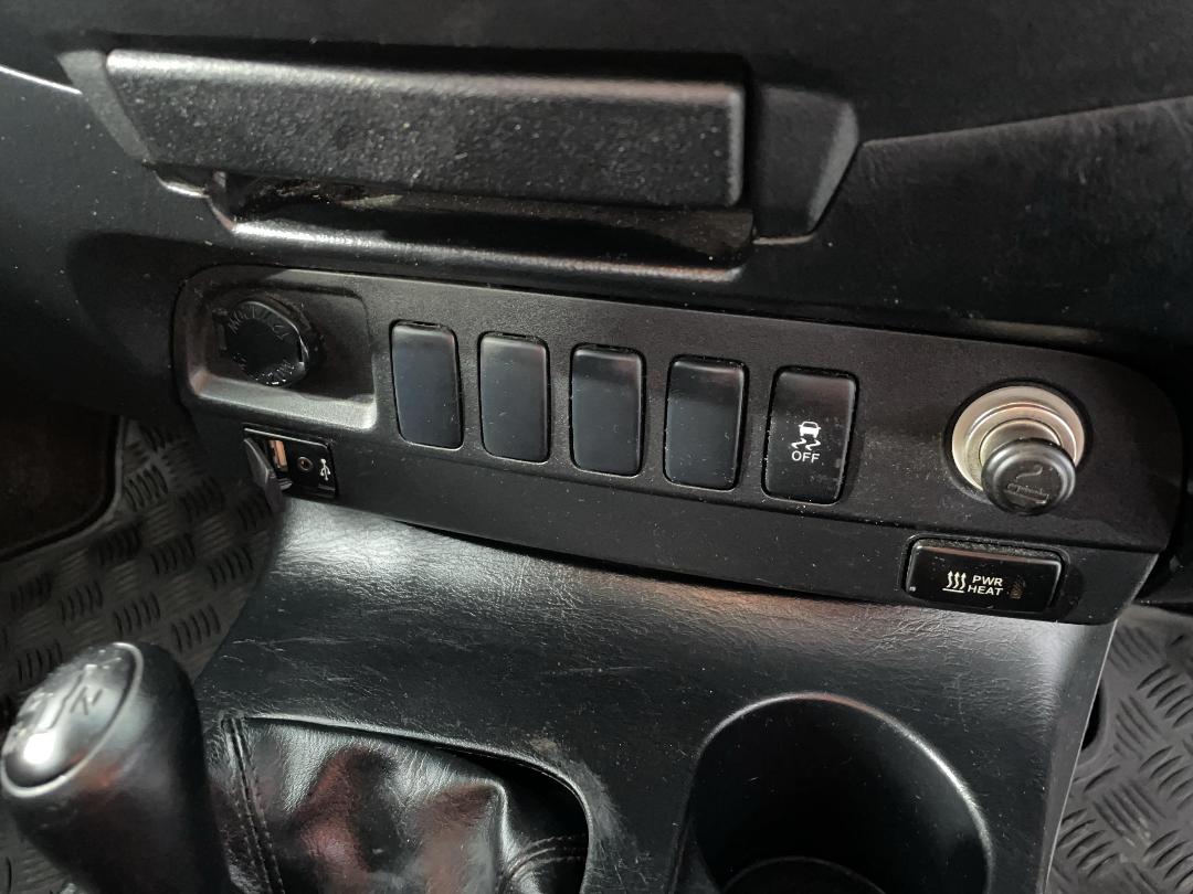 Photo '31' of Toyota Hilux