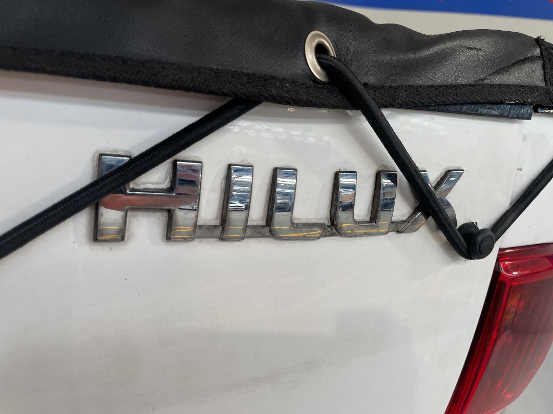 Photo '37' of Toyota Hilux