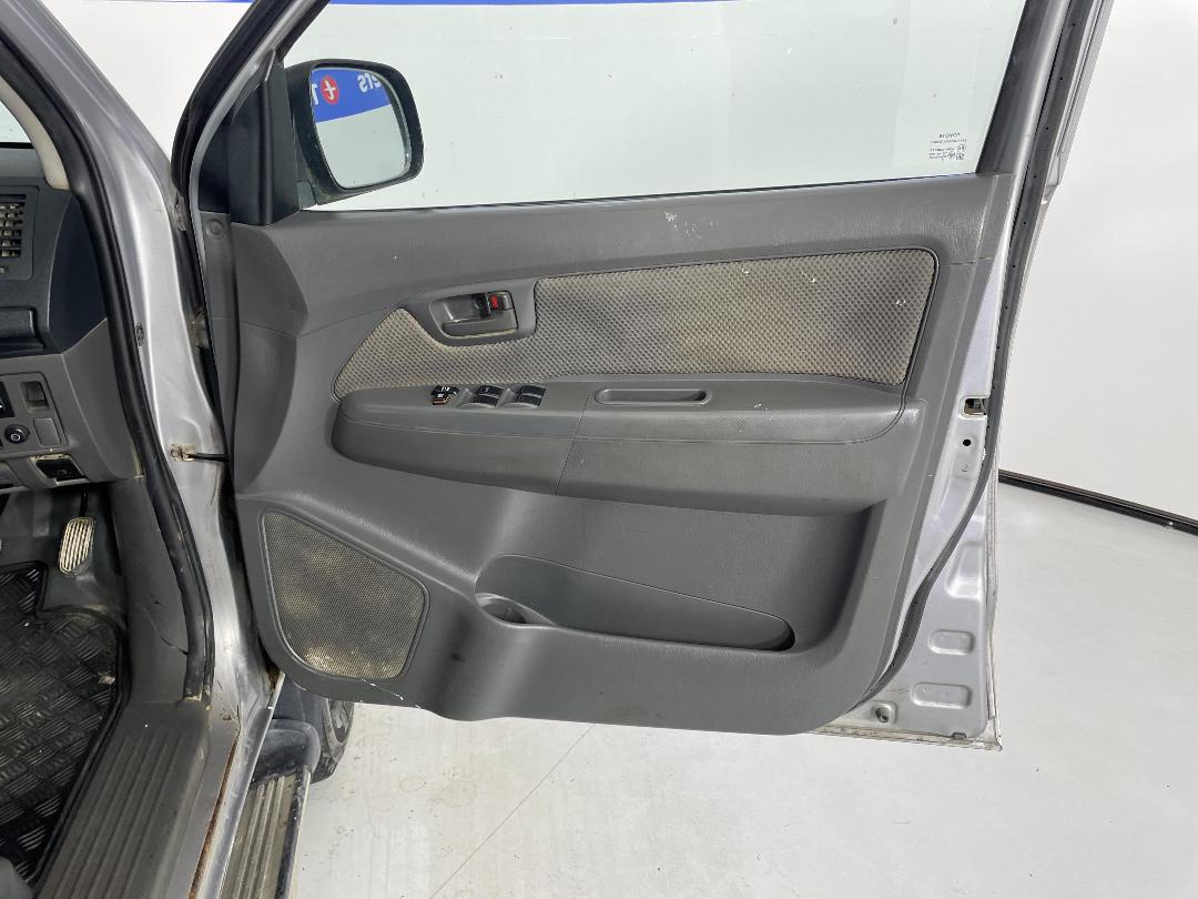 Photo '15' of Toyota Hilux Photo '15' of Toyota Hilux