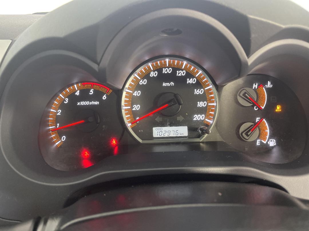 Photo '21' of Toyota Hilux