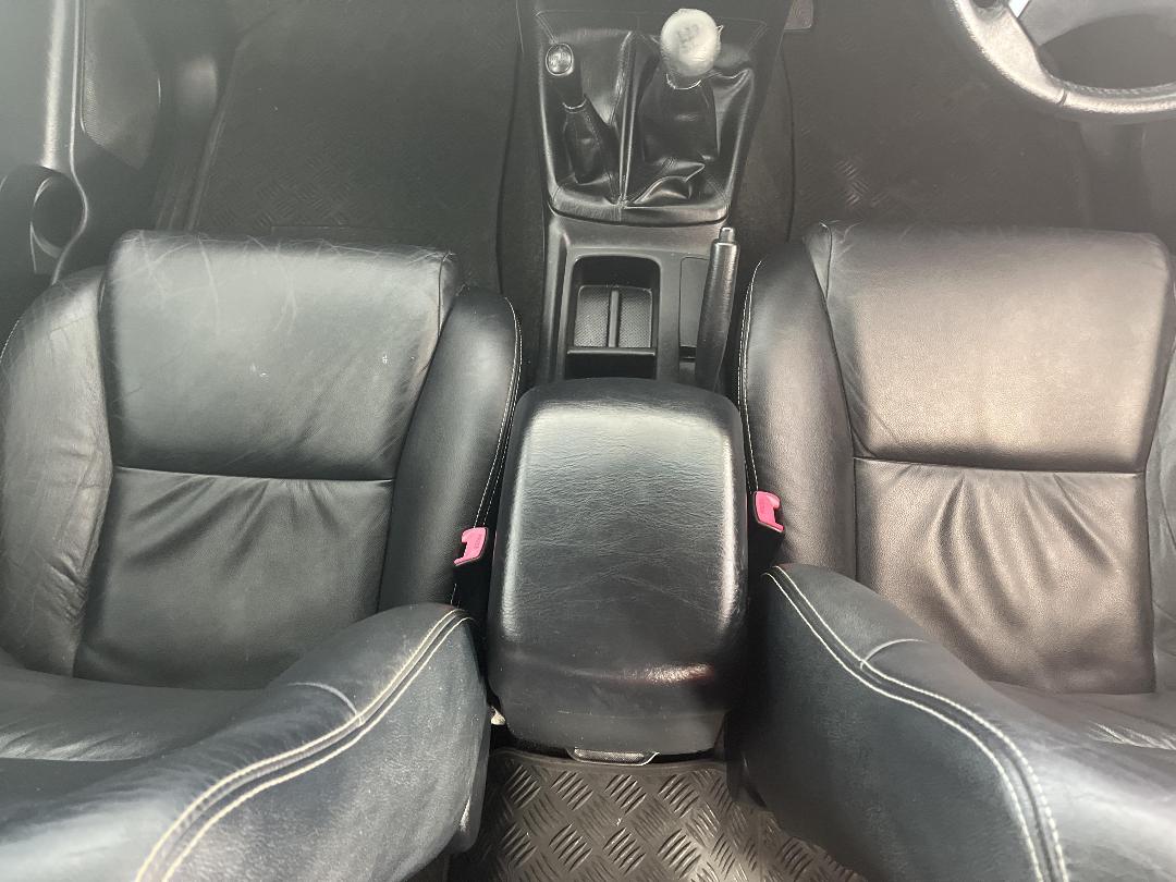 Photo '18' of Toyota Hilux