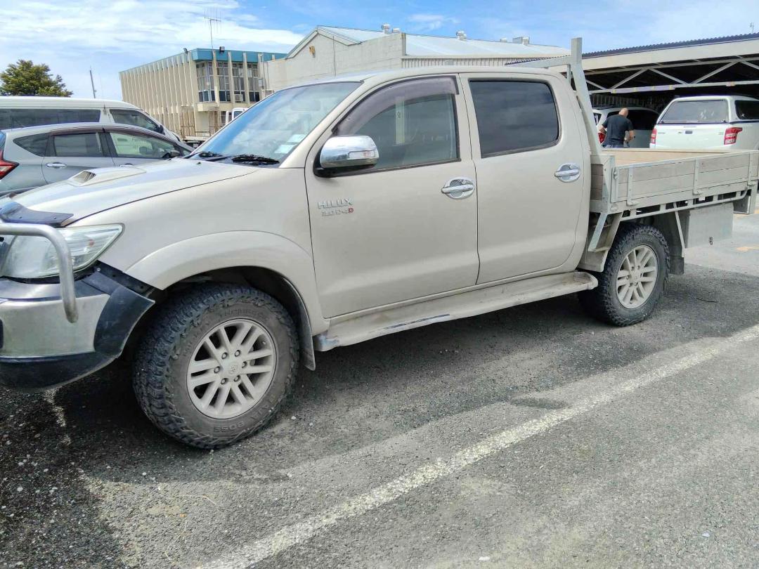 Photo '2' of Toyota Hilux SR5 TD DC Photo '2' of Toyota Hilux SR5 TD DC