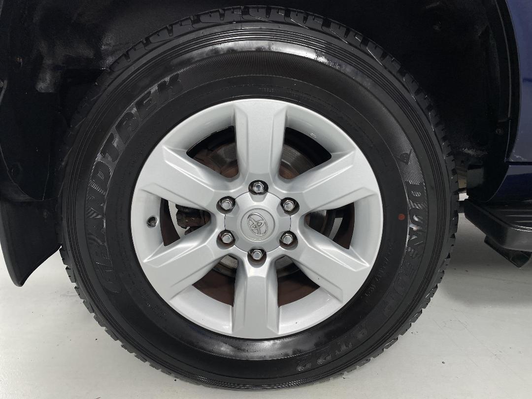 Photo '12' of Toyota Landcruiser Prado Photo '12' of Toyota Landcruiser Prado