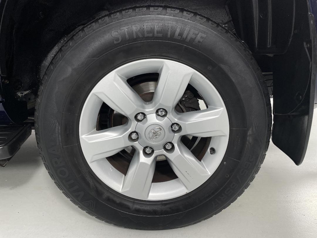 Photo '11' of Toyota Landcruiser Prado Photo '11' of Toyota Landcruiser Prado