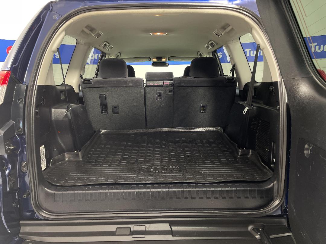 Photo '14' of Toyota Landcruiser Prado Photo '14' of Toyota Landcruiser Prado